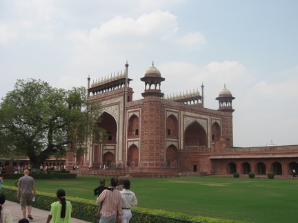 Taj Mahal Gateway1